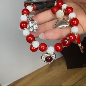 NWT Taramanda Red and White Beaded Bracelet with Heart Charms, Stretchy